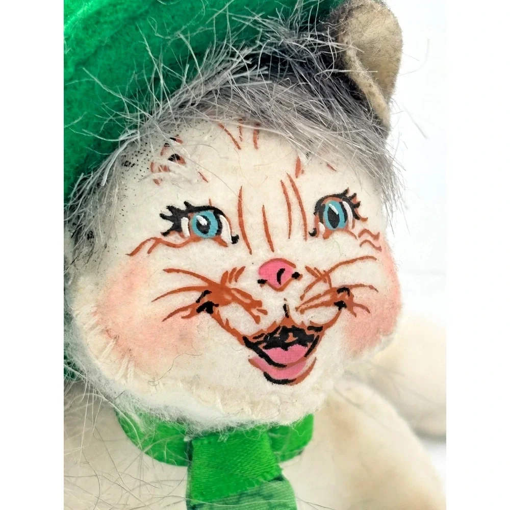 Annalee Mobilitee St. Patrick's Day Irish Cat‎ Top Hat Shamrock Tie 2004 4in EUC